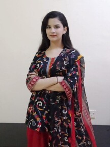 Nomi Pakistani escort in Dubai